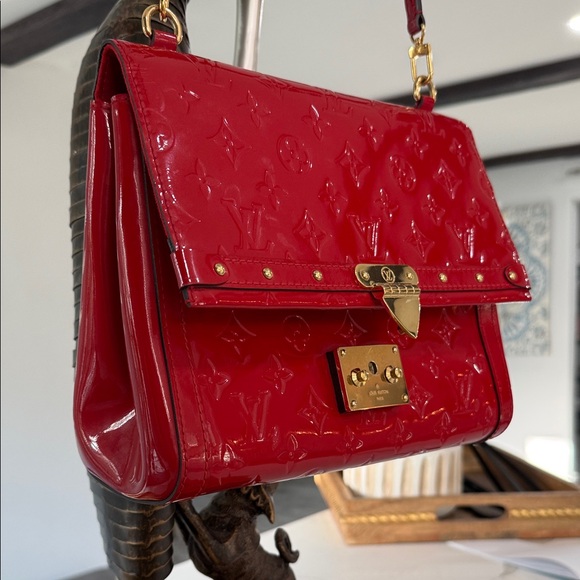 Louis Vuitton Venice Shoulder Bag Monogram Vernis: RED ♥️ - Picture 17 of 17
